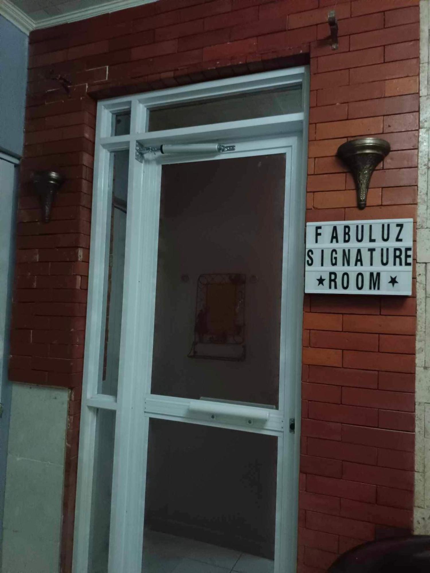 Fabuluz Luxury At Princess Place Malolos Buitenkant foto