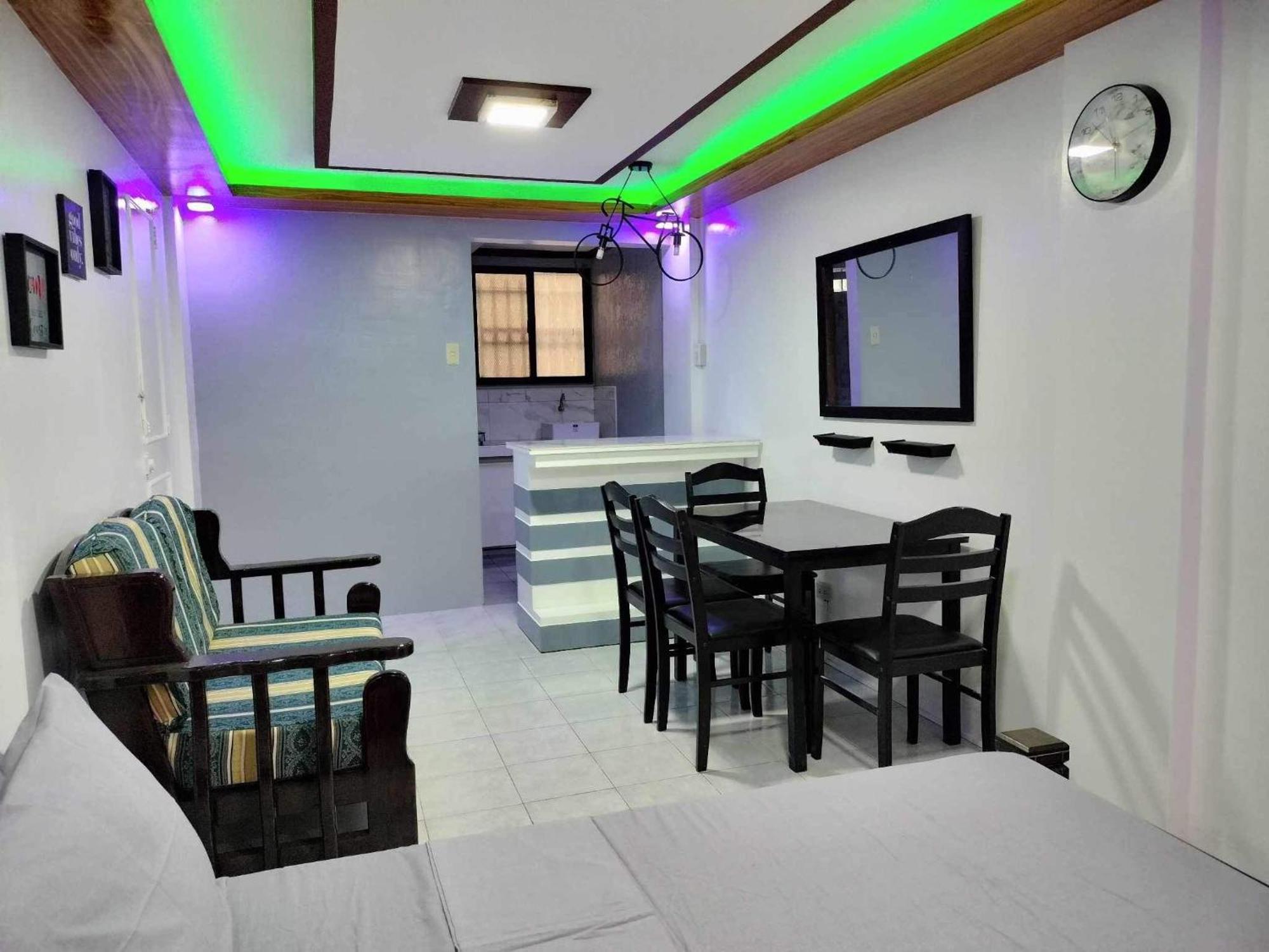 Fabuluz Luxury At Princess Place Malolos Buitenkant foto